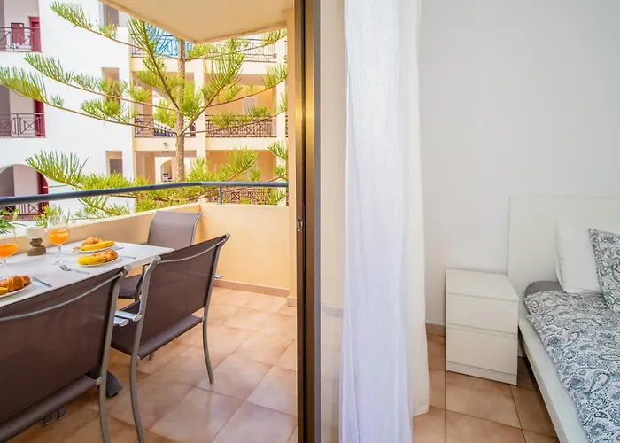 Patricie With Heated Pool Los Cristianos (Tenerife)